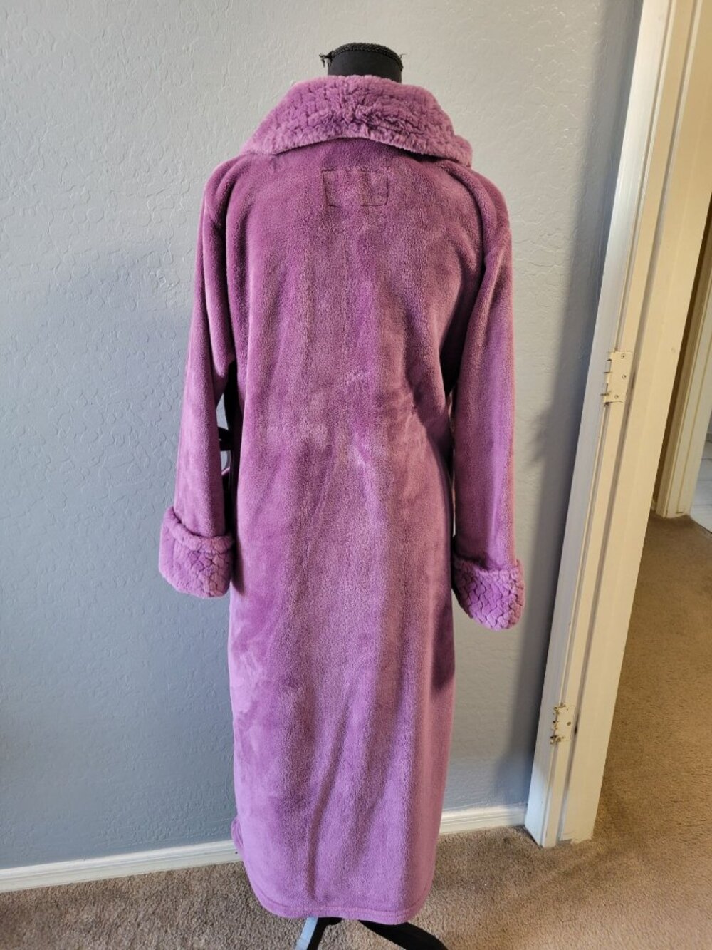 Carole Hochman Women's Shawl Collar Plush Robe Size M Cozy Comfy Loungewear - Picture 8 of 12